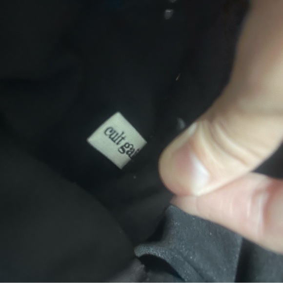 Cult Gaia
Hera Knotted Rhinestone Mini Shoulder Bag - Picture 13 of 13